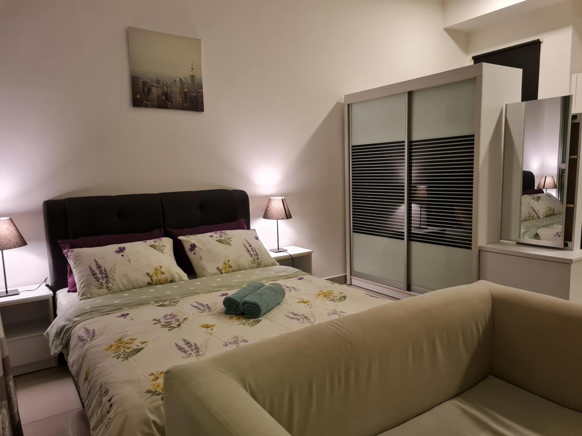 Апартаменты Hideaway At Cybersquare Сайберджая Экстерьер фото